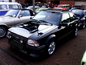 Ford Escort RS 1600i.jpg